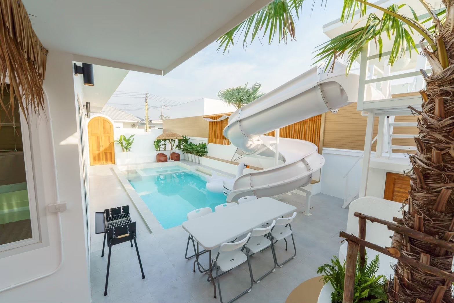 Pool Villa Pattaya Thailand